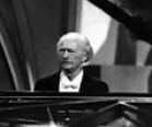 Ignacy J. Paderewski przy fortepianie
